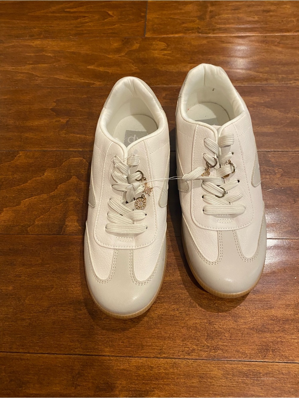 DV by Dolce Vita Cream-White Women's Lace-Up Sneakers